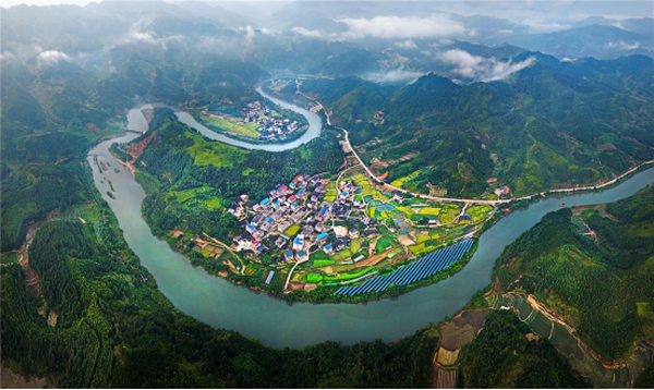 文江大中村大美山河全景